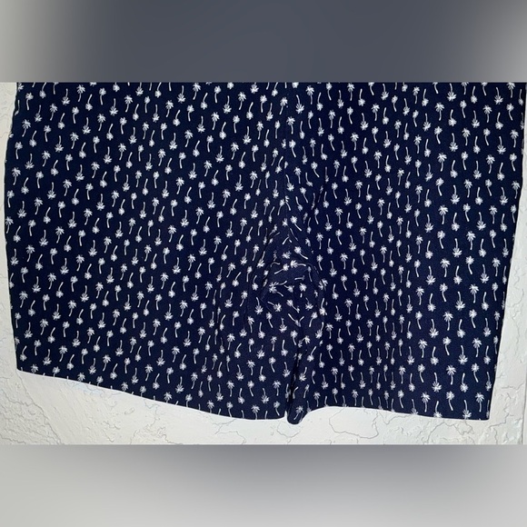 Croft & Barrow Navy Blue Palm Tree Patterned Women's Shorts - Picture 6 of 8